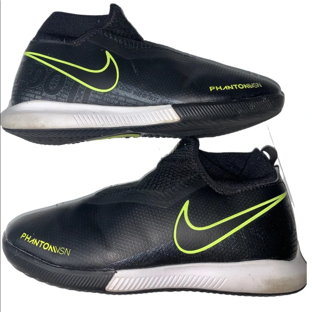 Youth Nike Shoes Sz 1 Phantom Vision